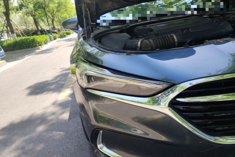 Used Buick LaCrosse 2019 28T Prestige Model Right Front Headlight
