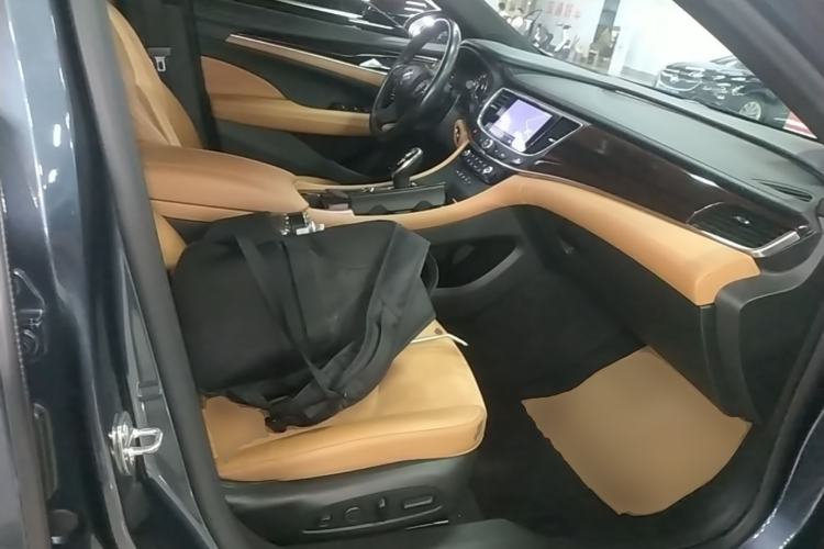 Used Buick LaCrosse 2019 28T Prestige Model Right Front Seat