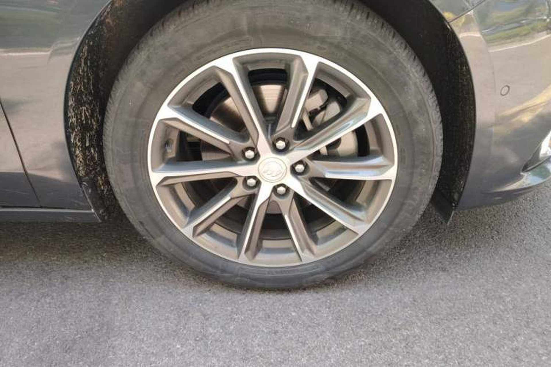 Used Buick LaCrosse 2019 28T Prestige Model Right Front Wheel Hub