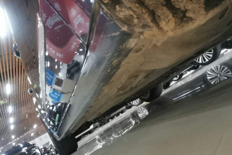Used Buick LaCrosse 2019 28T Prestige Model Right Side Sill
