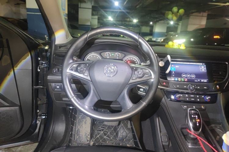 Used Buick LaCrosse 2019 28T Luxury Version Steering Wheel