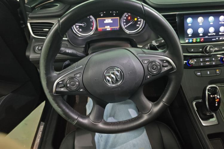 Used Buick LaCrosse 2019 28T Luxury Version Steering Wheel