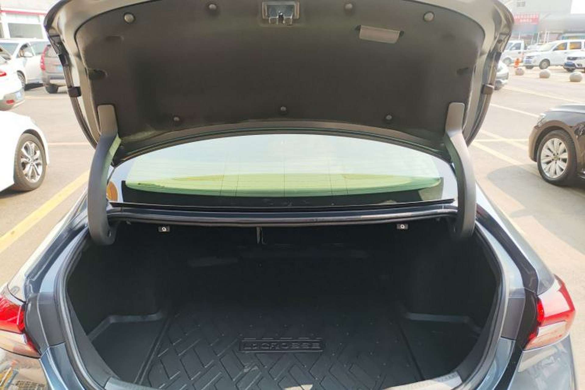 Used Buick LaCrosse 2019 28T Elite Edition Trunk