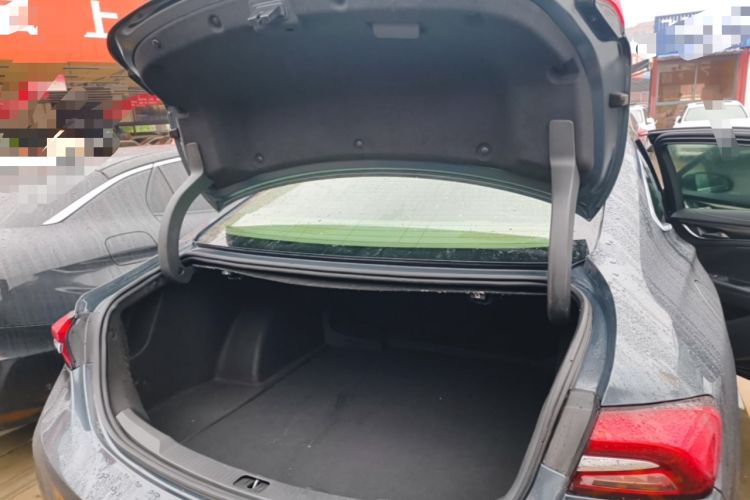 Used Buick LaCrosse 2019 28T Luxury Version Trunk