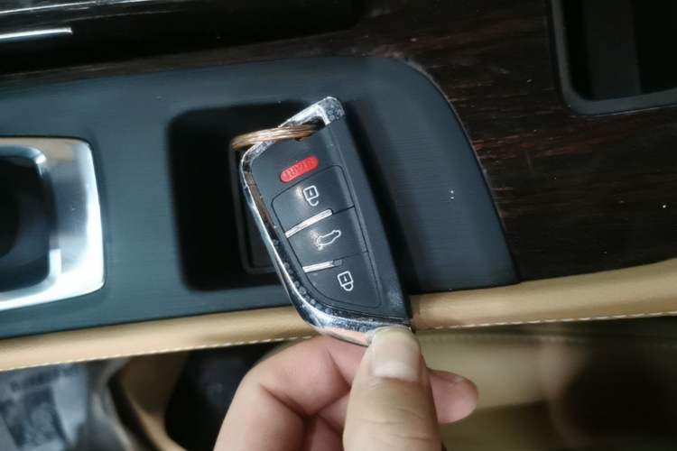Used Buick LaCrosse 2019 28T Prestige Model Vehicle Key
