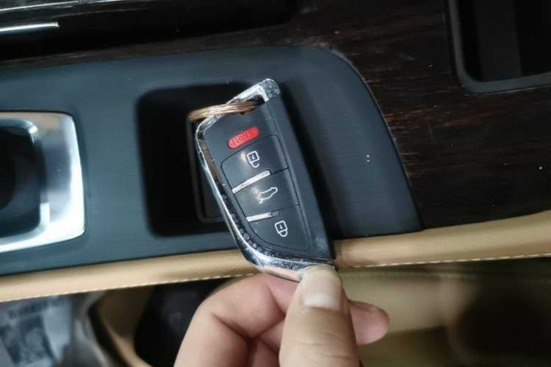 Used Buick LaCrosse 2019 28T Prestige Model Vehicle Key