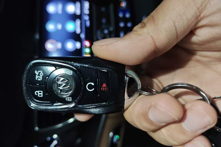Used Buick LaCrosse 2019 28T Prestige Model Vehicle Key