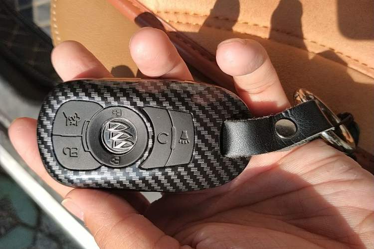 Used Buick LaCrosse 2019 28T Prestige Model Vehicle Key