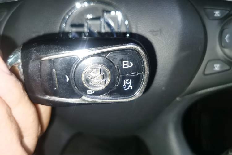 Used Buick LaCrosse 2019 28T Luxury Version Vehicle Key