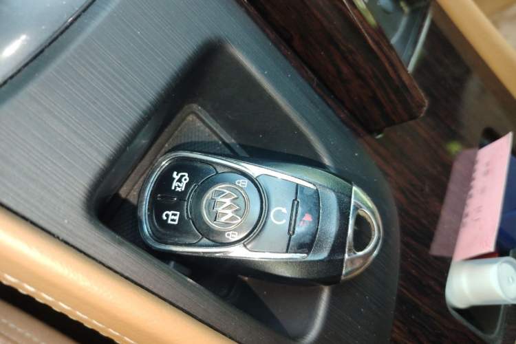 Used Buick LaCrosse 2019 28T Prestige Model Vehicle Key