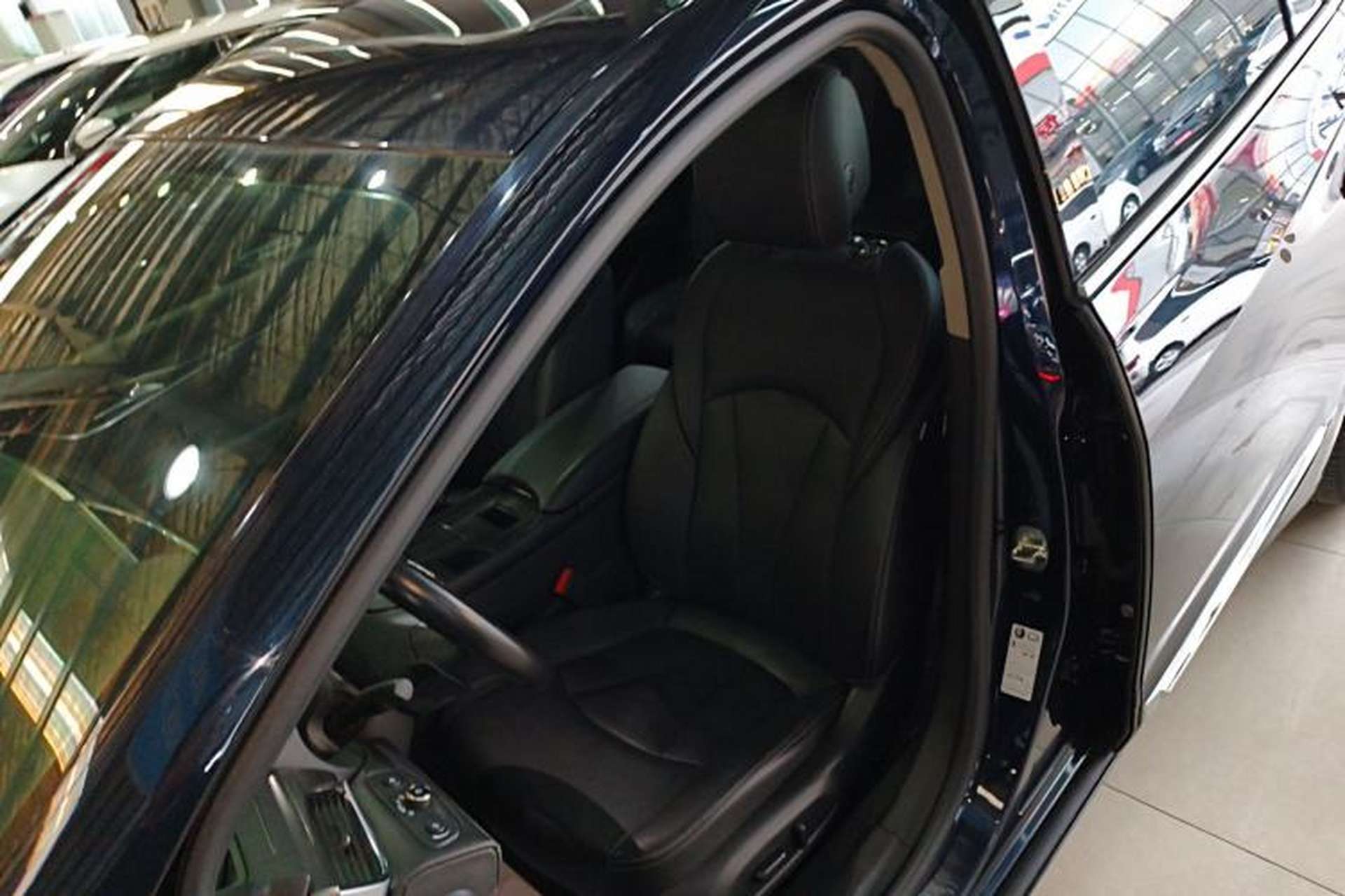 Used Buick LaCrosse 2019 28T Luxury Version Left Front Seat