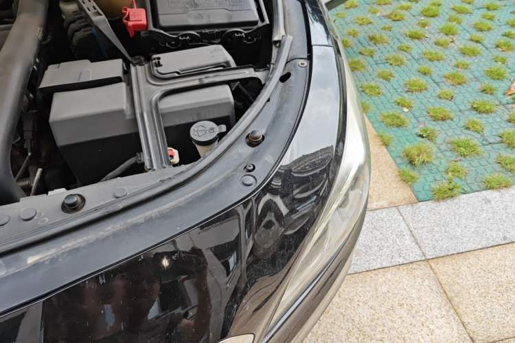 Used Buick LaCrosse 2019 28T Elite Edition Engine Bay Left