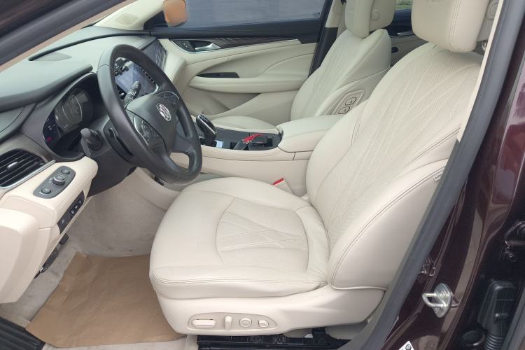 Used Buick LaCrosse 2019 28T Avenir Driver Seat
