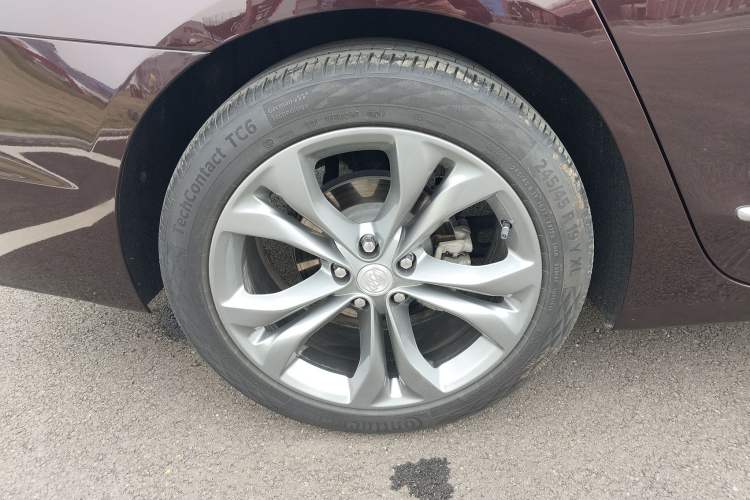 Used Buick LaCrosse 2019 28T Avenir Exterior 4