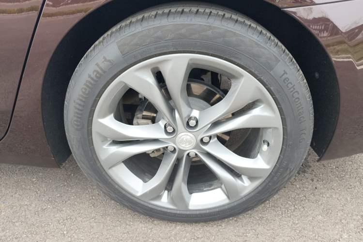 Used Buick LaCrosse 2019 28T Avenir Exterior 5