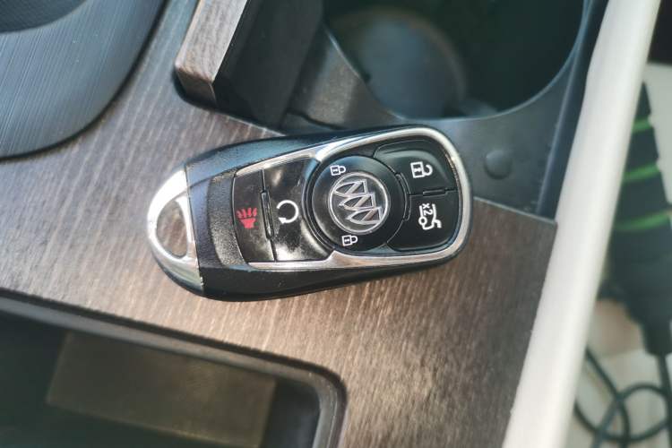 Used Buick LaCrosse 2019 28T Avenir Interior 1