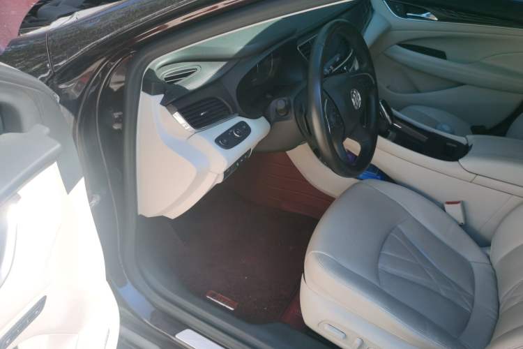 Used Buick LaCrosse 2019 28T Avenir Interior 3