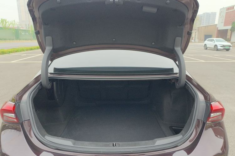 Used Buick LaCrosse 2019 28T Avenir Trunk
