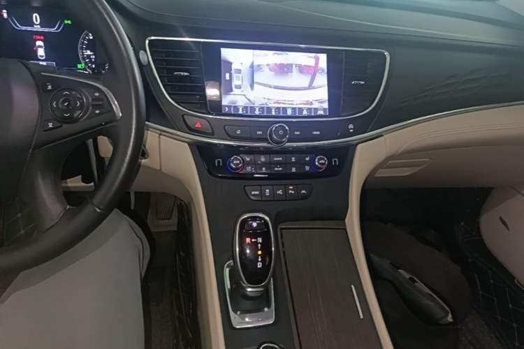 Used Buick LaCrosse 2019 28T Avenir Audio And AC Panel