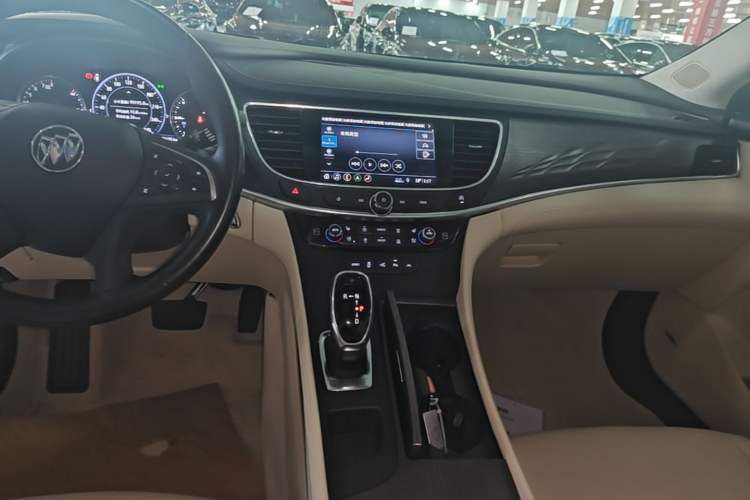 Used Buick LaCrosse 2019 28T Avenir Audio And AC Panel