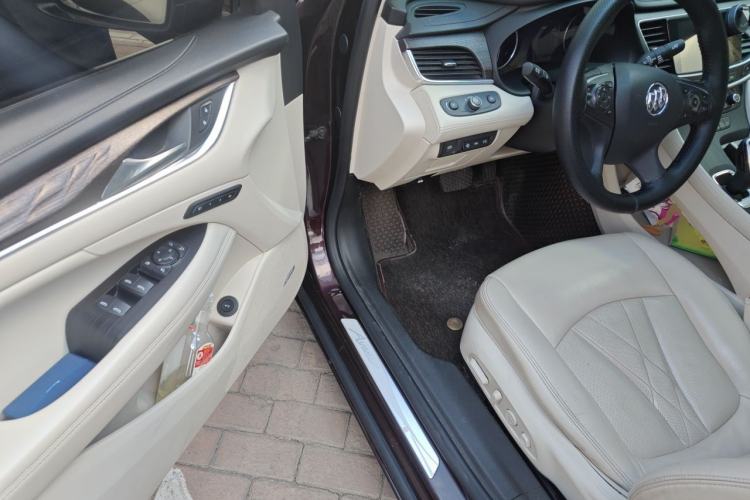 Used Buick LaCrosse 2019 28T Avenir Driver Seat