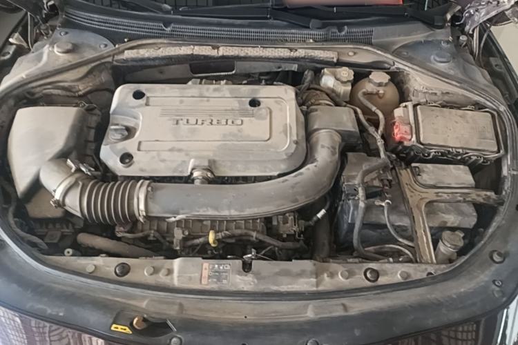 Used Buick LaCrosse 2019 28T Avenir Engine Bay