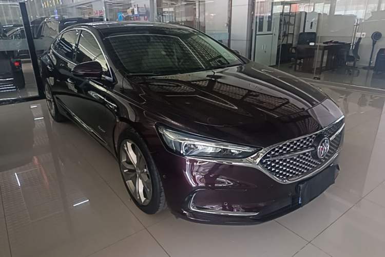 Used Buick LaCrosse 2019 28T Avenir Front Right 45 Deg
