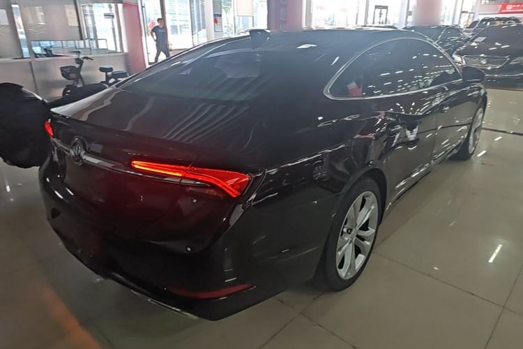 Used Buick LaCrosse 2019 28T Avenir Rear Right 45 Deg