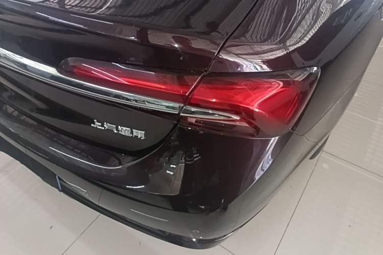 Used Buick LaCrosse 2019 28T Avenir Right Rear Taillight