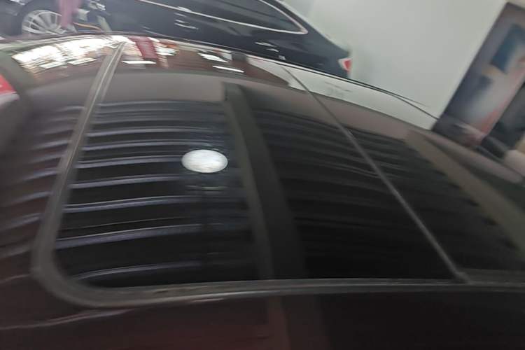 Used Buick LaCrosse 2019 28T Avenir Roof