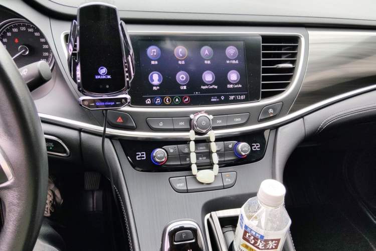 Used Buick LaCrosse 2019 28T Luxury Version Audio And AC Panel