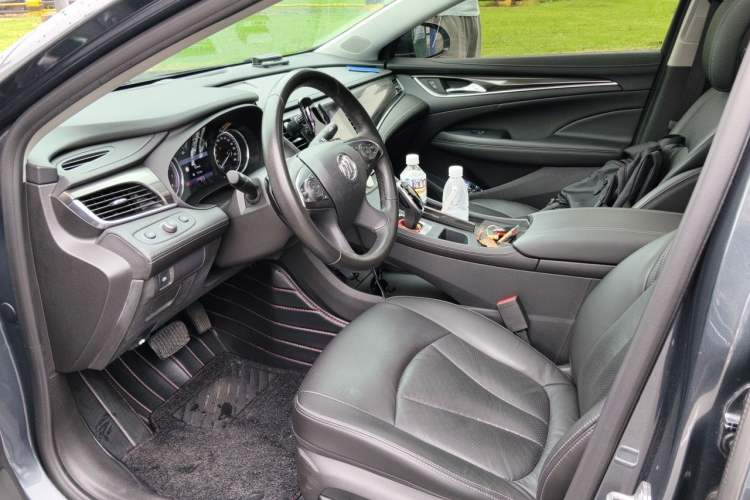 Used Buick LaCrosse 2019 28T Luxury Version Driver Seat