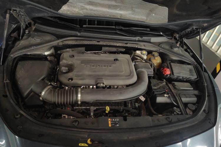 Used Buick LaCrosse 2019 28T Prestige Model Engine Bay