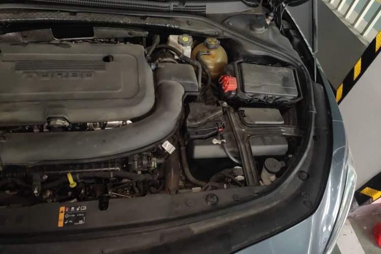 Used Buick LaCrosse 2019 28T Prestige Model Engine Bay Left