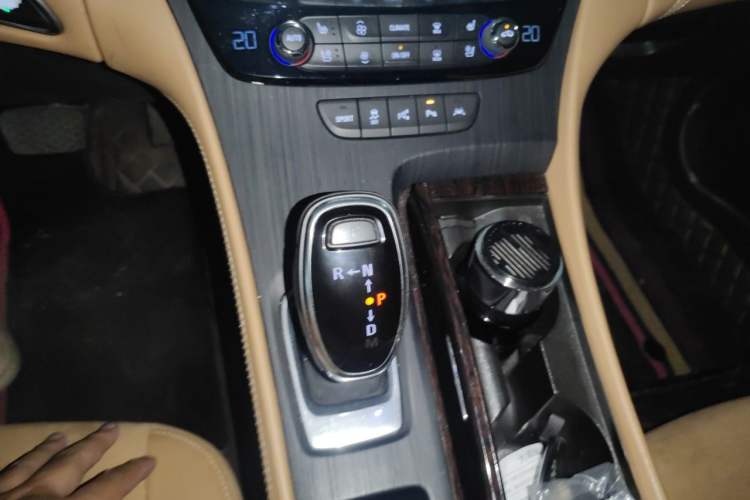 Used Buick LaCrosse 2019 28T Prestige Model Gear Lever