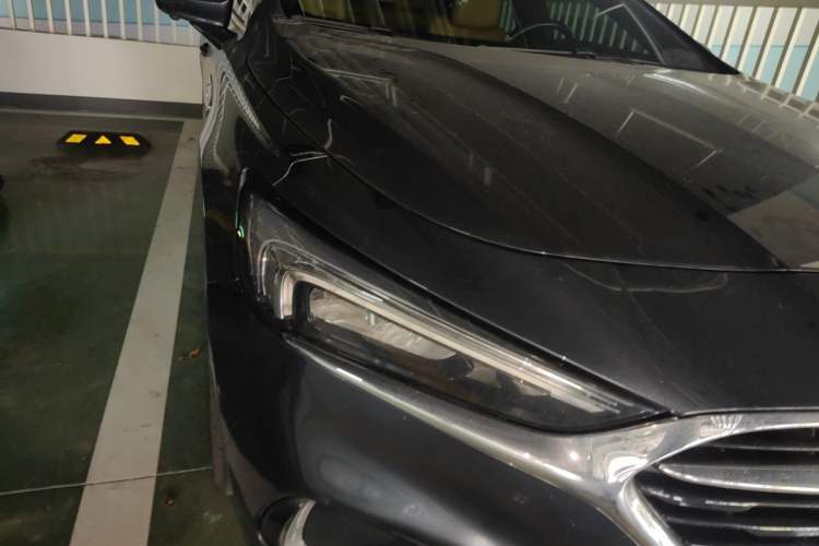 Used Buick LaCrosse 2019 28T Prestige Model Right Front Headlight