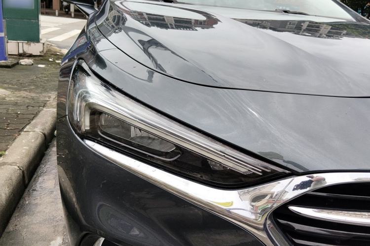 Used Buick LaCrosse 2019 28T Luxury Version Right Front Headlight