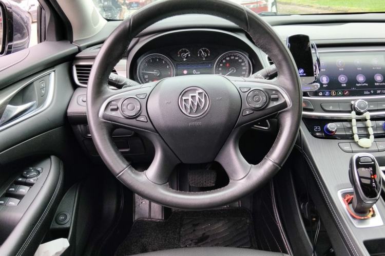 Used Buick LaCrosse 2019 28T Luxury Version Steering Wheel