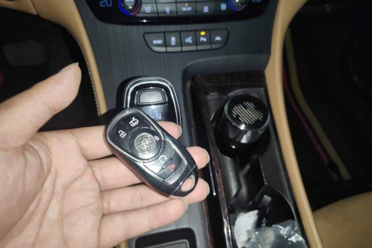 Used Buick LaCrosse 2019 28T Prestige Model Vehicle Key