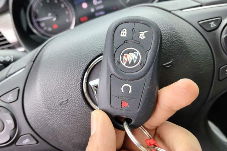 Used Buick LaCrosse 2019 28T Luxury Version Vehicle Key