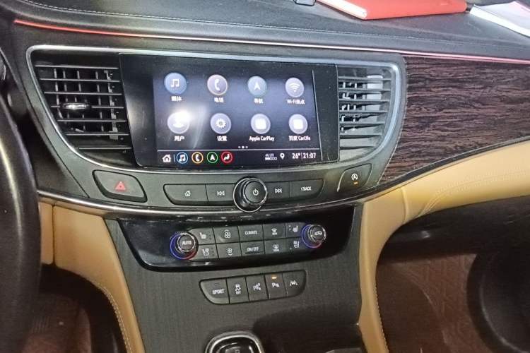 Used Buick LaCrosse 2019 28T Prestige Model Audio And AC Panel