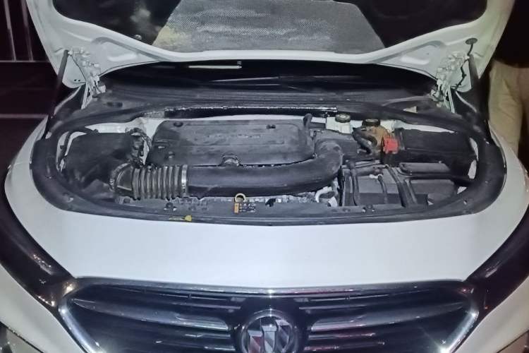 Used Buick LaCrosse 2019 28T Prestige Model Engine Bay