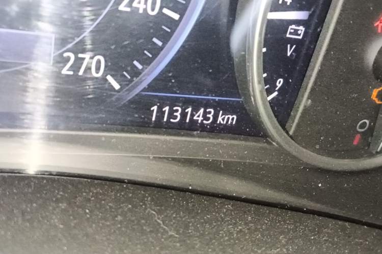 Used Buick LaCrosse 2019 28T Prestige Model Odometer Close Up