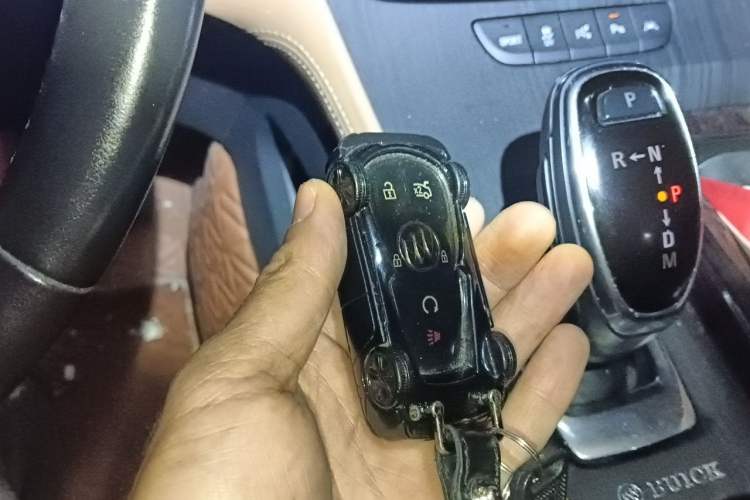Used Buick LaCrosse 2019 28T Prestige Model Vehicle Key