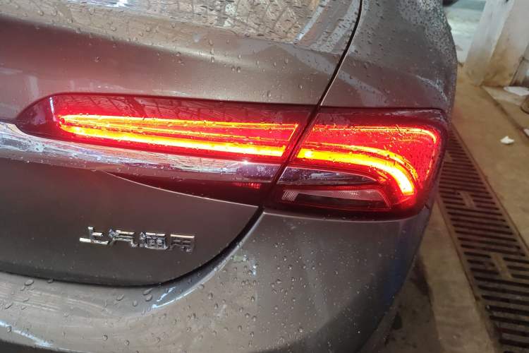 Used Buick LaCrosse 2019 28T Prestige Model Exterior 3