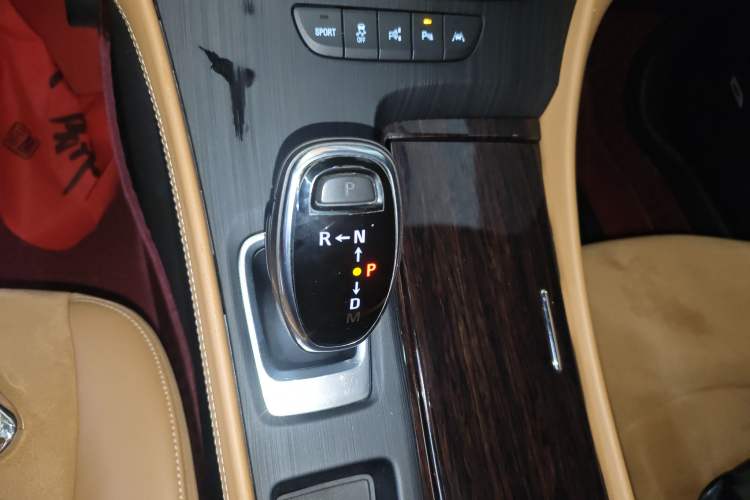 Used Buick LaCrosse 2019 28T Prestige Model Gear Lever