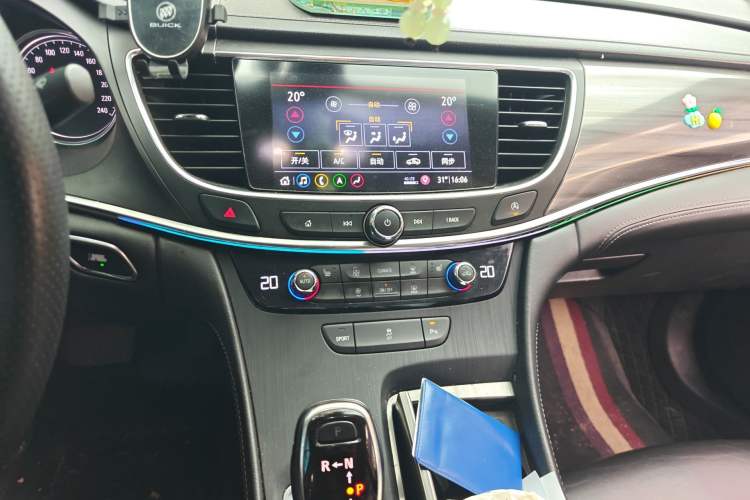Used Buick LaCrosse 2020 652T Luxury Version Audio And AC Panel