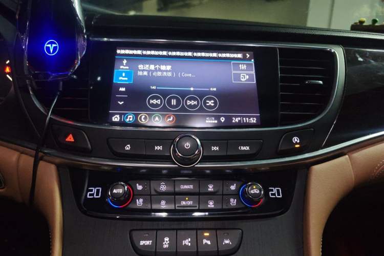 Used Buick LaCrosse 2020 652T Prestige Edition Audio And AC Panel