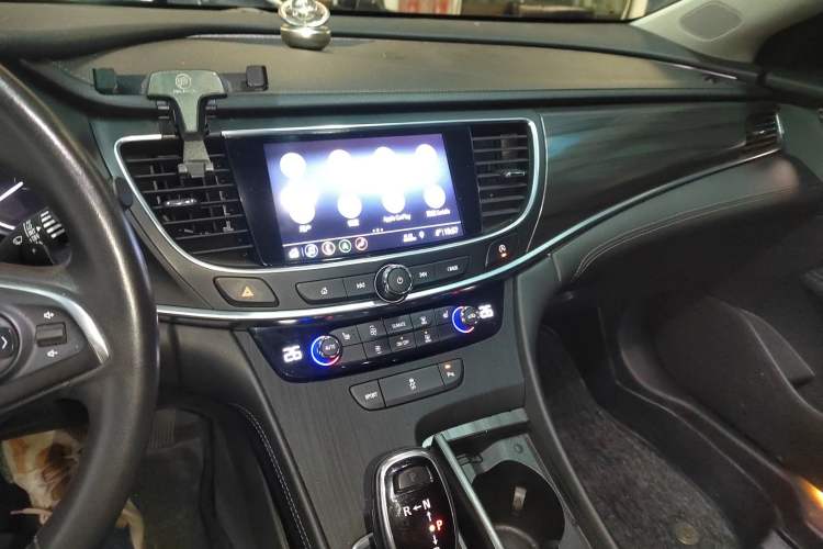 Used Buick LaCrosse 2020 652T Luxury Version Audio And AC Panel