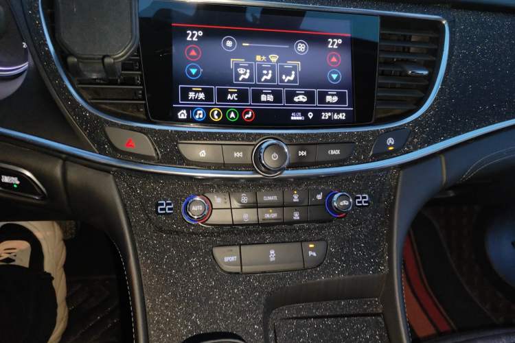 Used Buick LaCrosse 2020 652T Luxury Version Audio And AC Panel